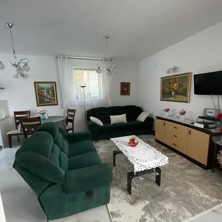 Mechnice Kolo Opola アパート *